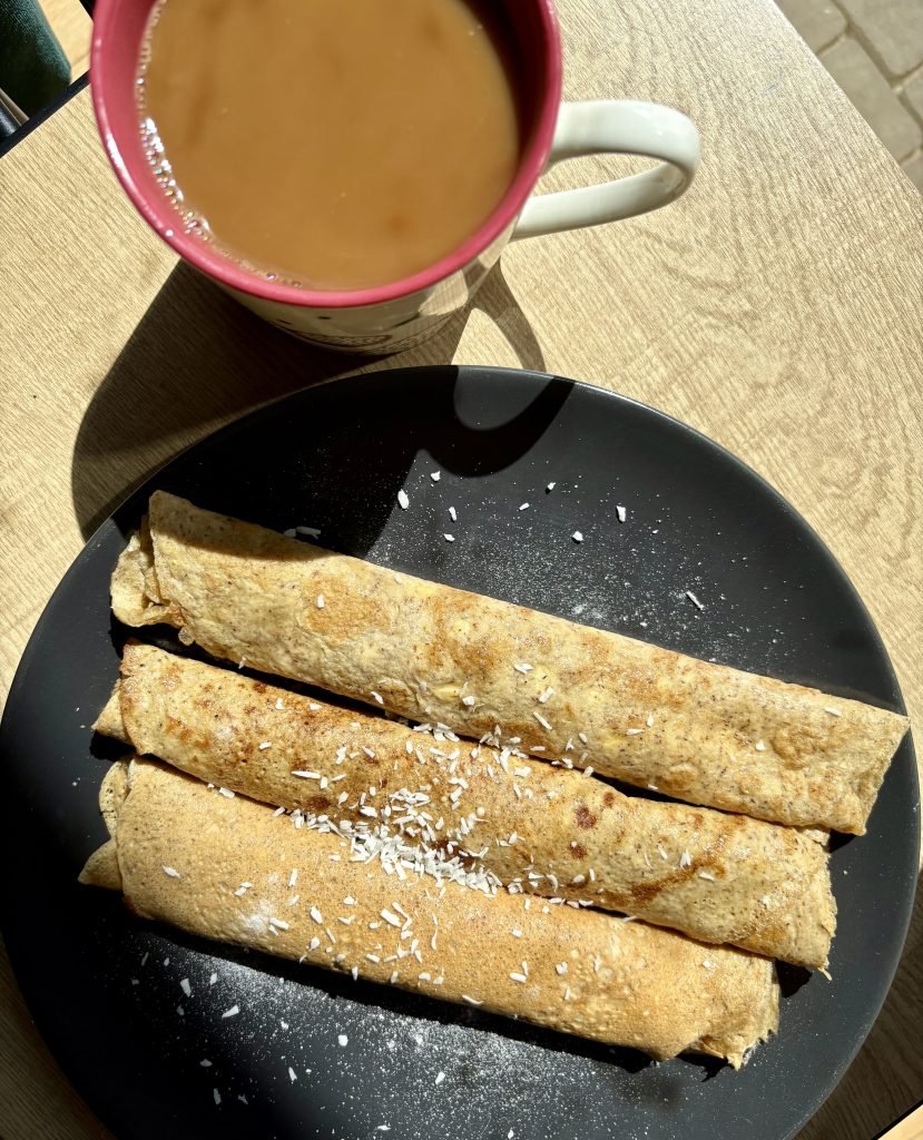 Elastyczne keto naleśniki – 3 składniki i tylko 0,7 g węgli (bez glutenu, bez laktozy, low carb, bez cukru)